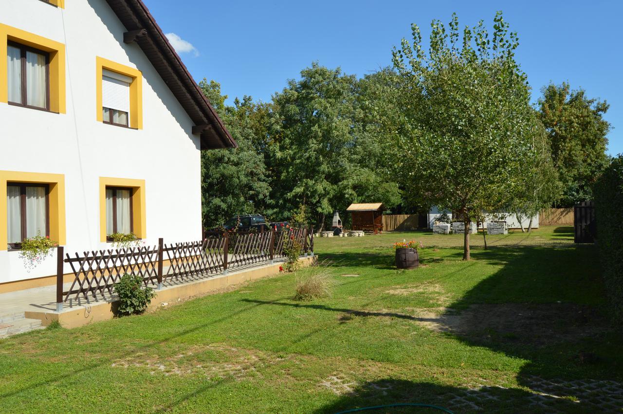 Nature Centrum Vendégház Gyortelek Extérieur photo